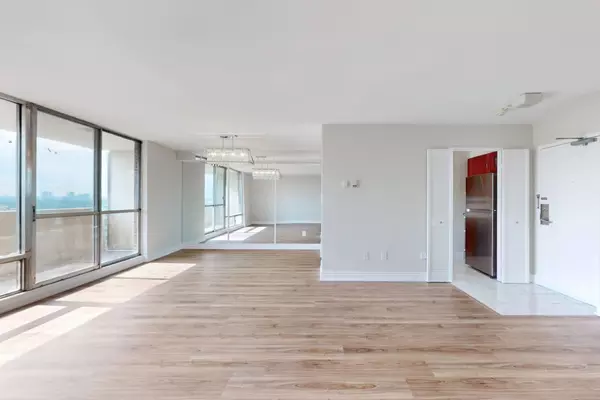 Toronto E03, ON M4C 5L4,1 Massey SQ #1506