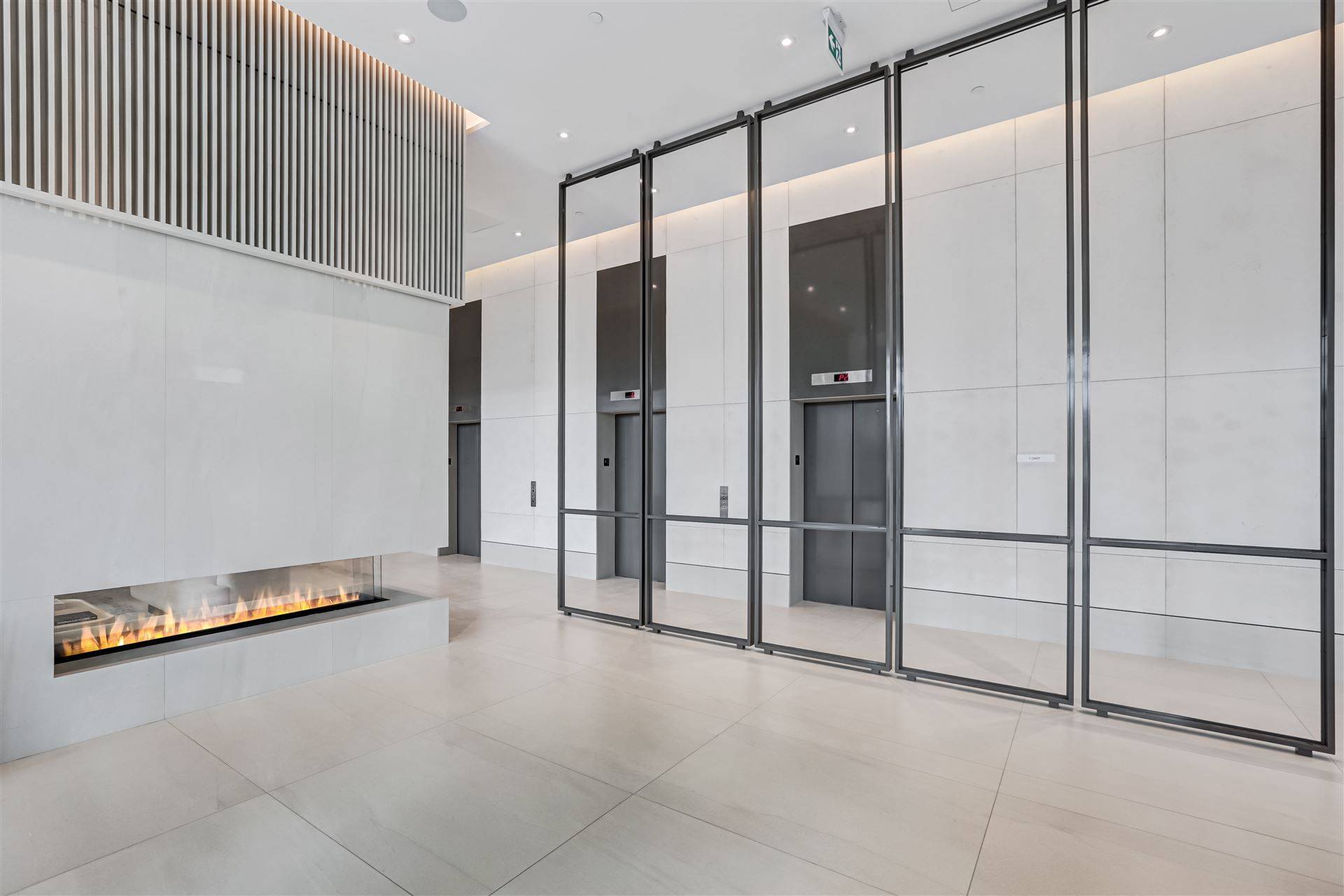 Mississauga, ON L5G 0E1,28 Ann ST #1306