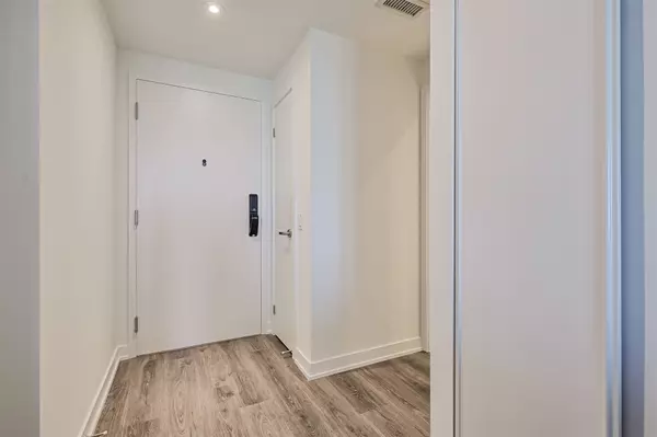 Mississauga, ON L5G 0E1,28 Ann ST #1306