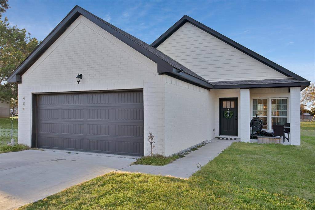Granbury, TX 76048,404 Onyx Drive