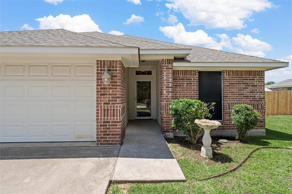 Hewitt, TX 76643,708 Sapphire Boulevard
