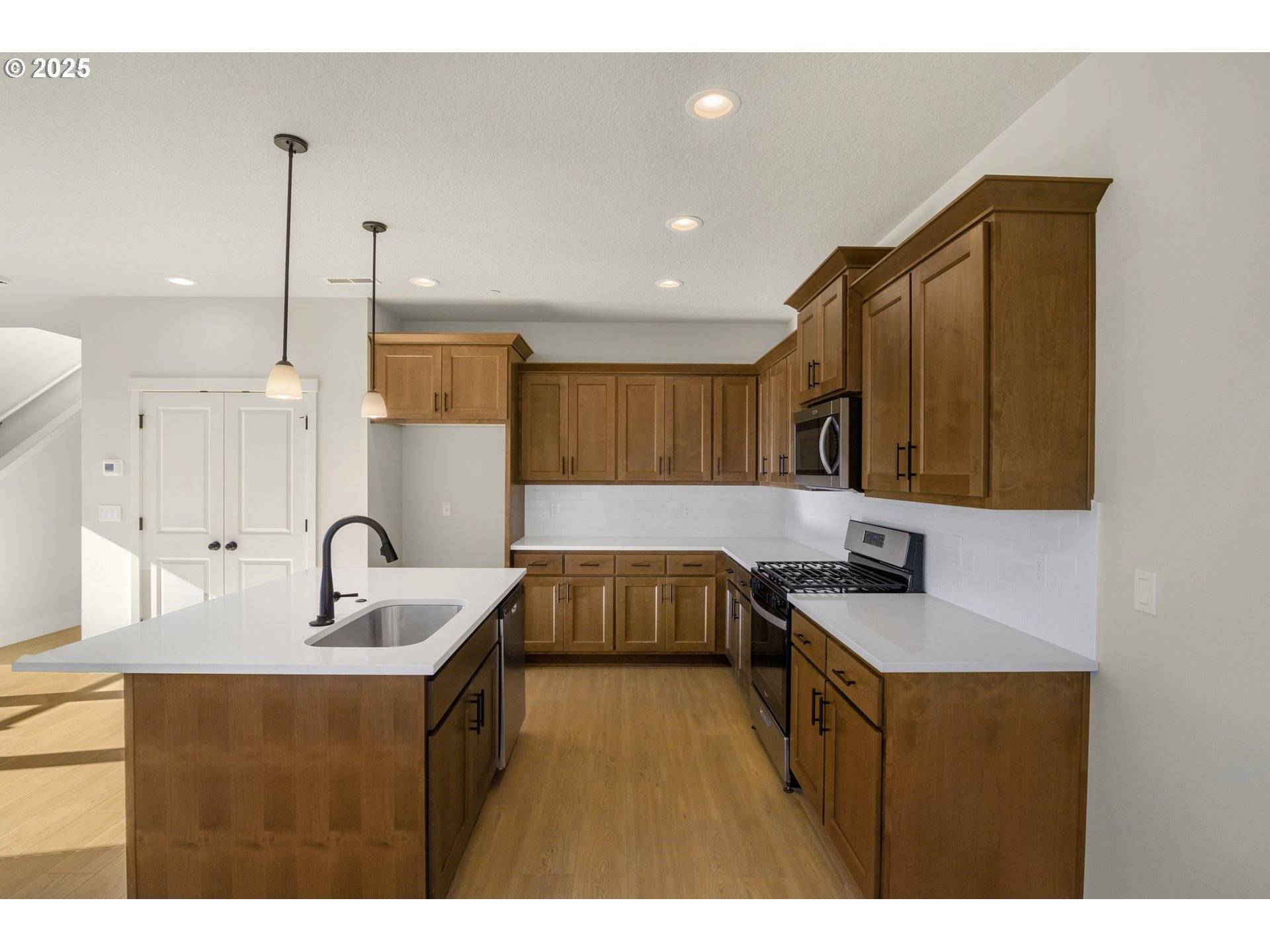 Hillsboro, OR 97123,160 SE 46th AVE
