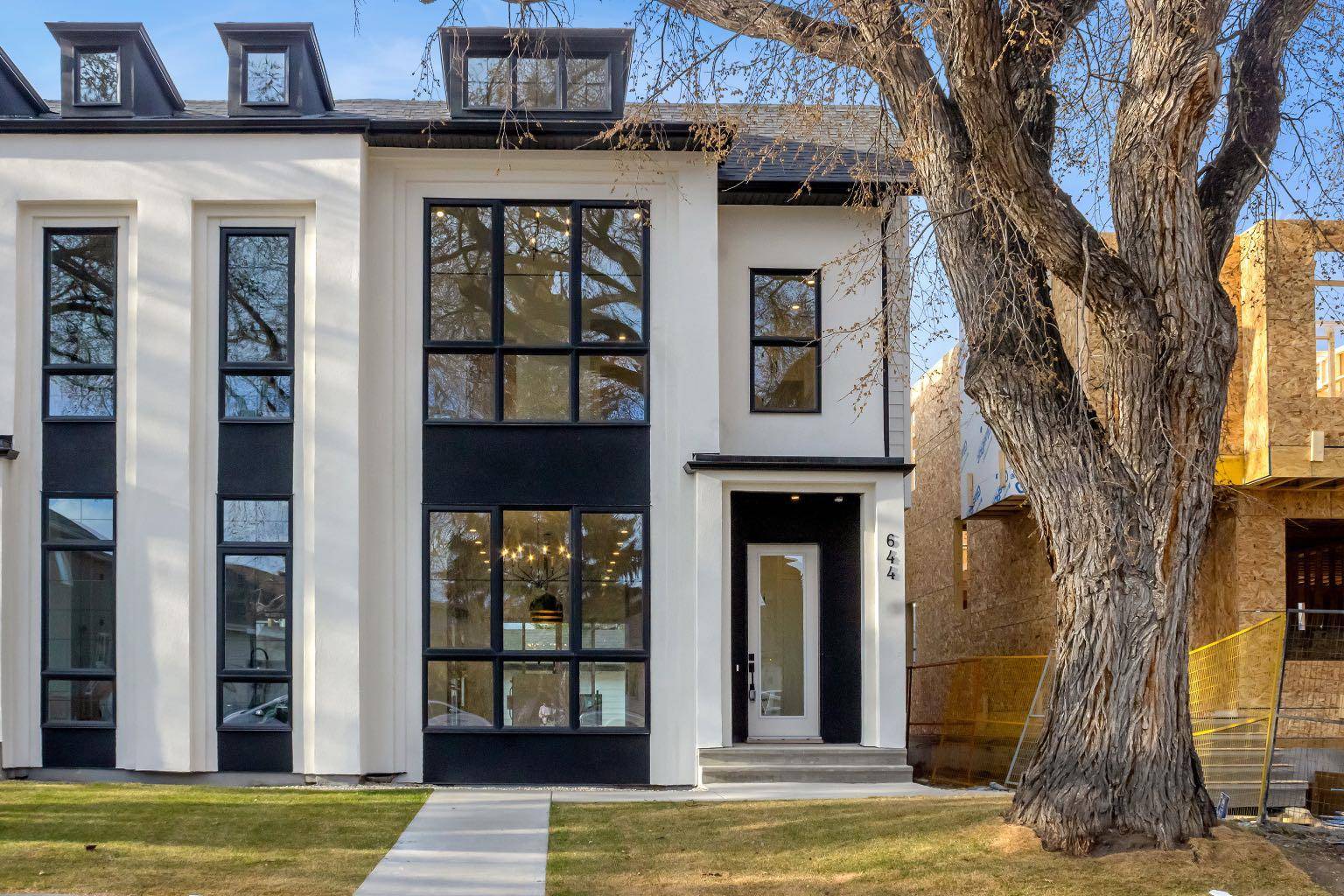 644 25 AVE Northwest, Calgary, AB T2M 2A9