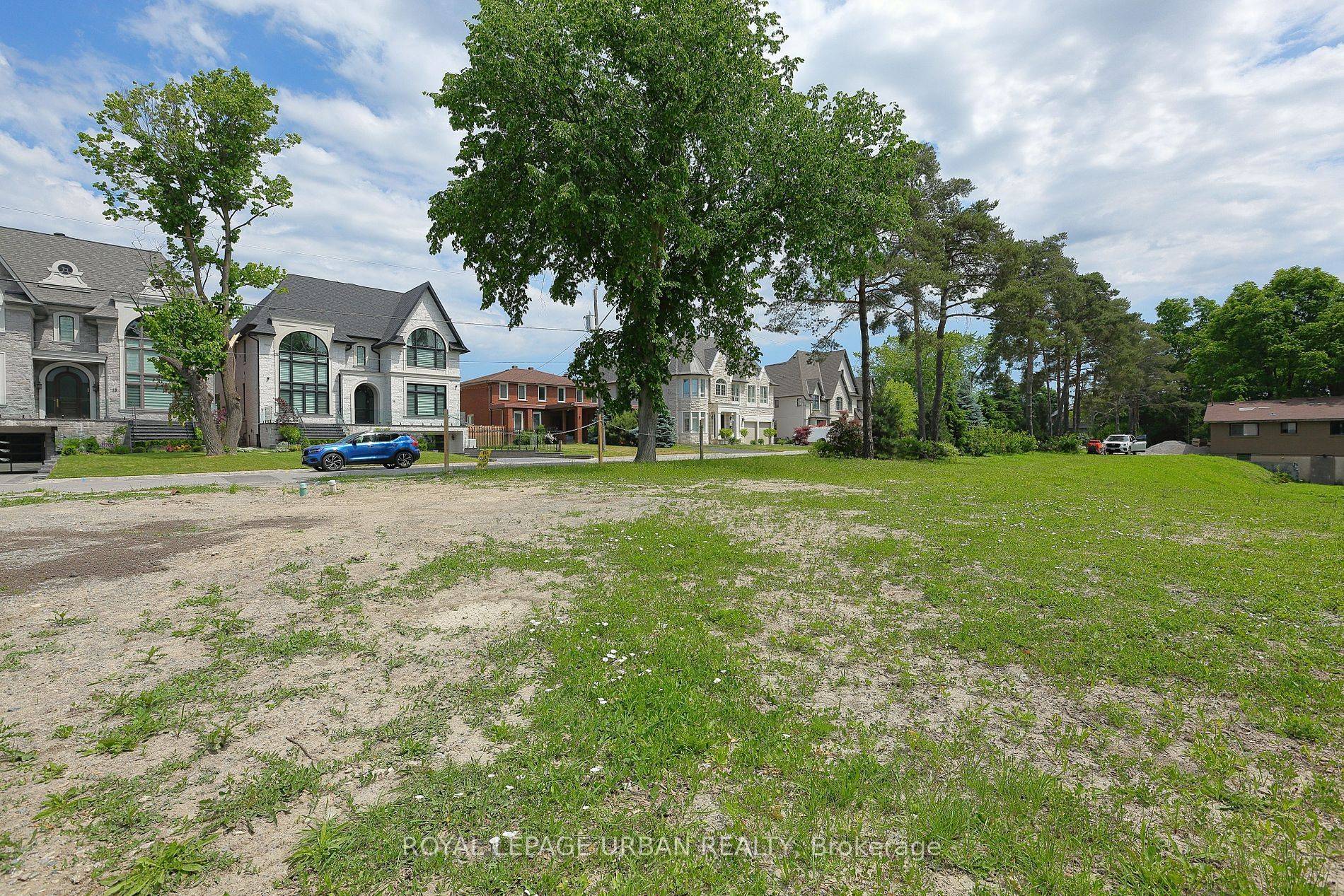Richmond Hill, ON L4C 6C6,7 Birch AVE
