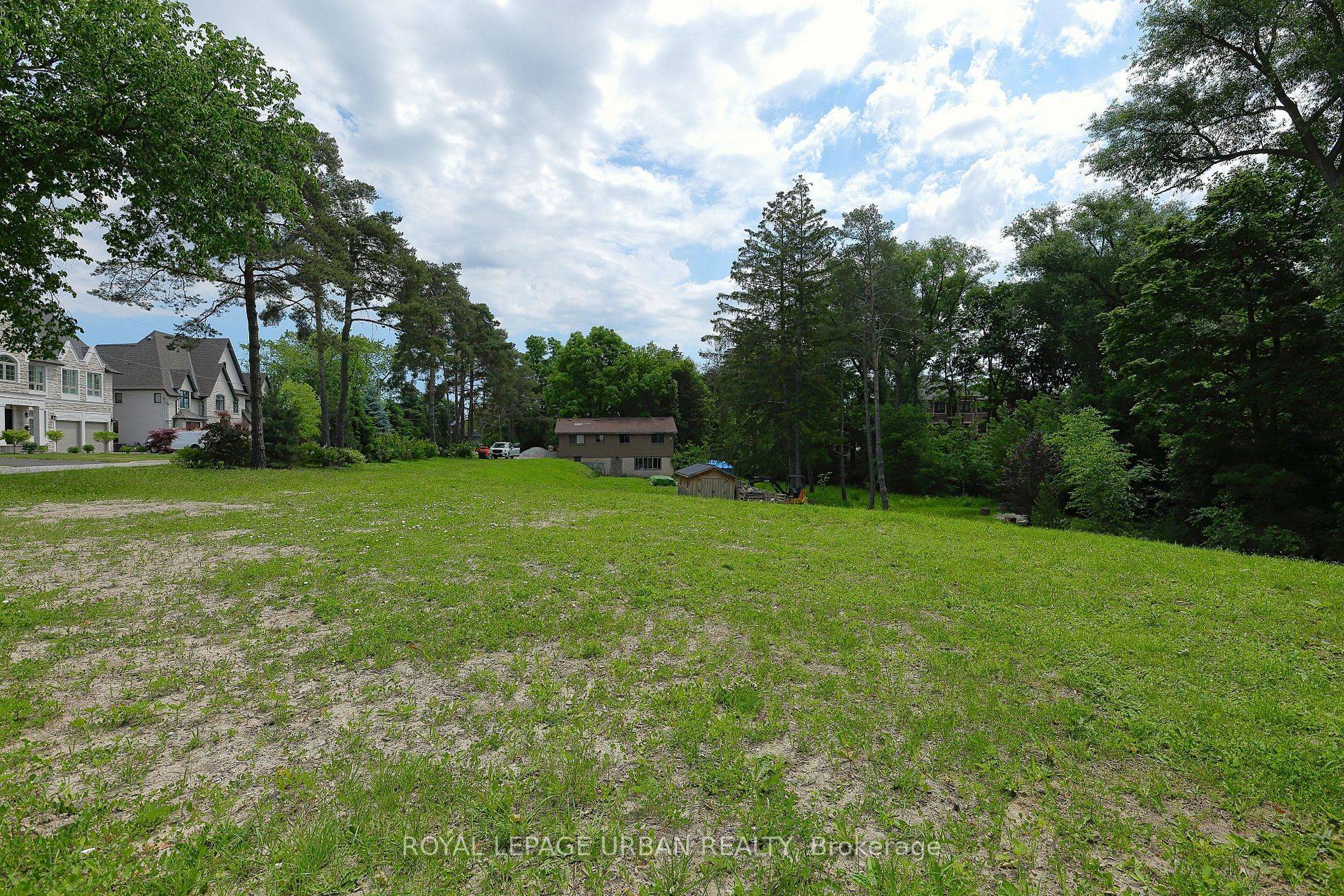 Richmond Hill, ON L4C 6C6,7 Birch AVE