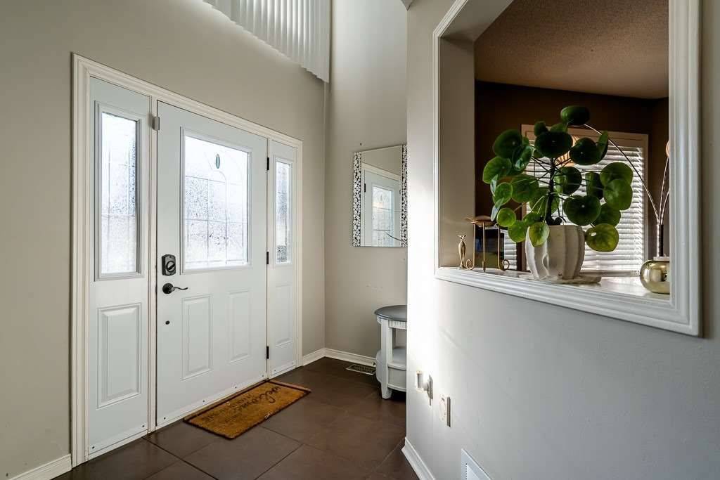 Barrie, ON L4M 6M9,7 Crompton DR