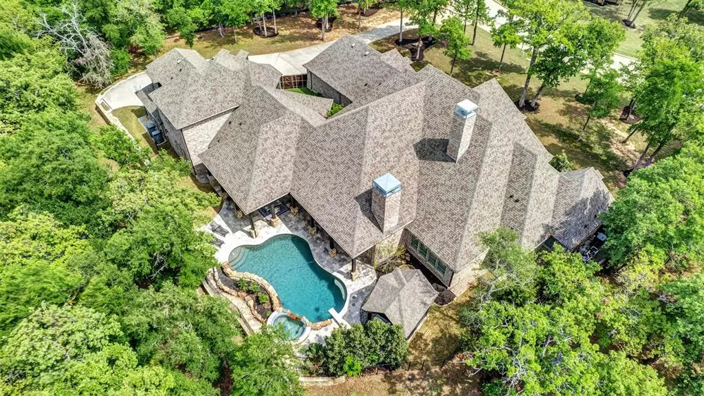 521 W Waters Edge Way, Oak Point, TX 75068