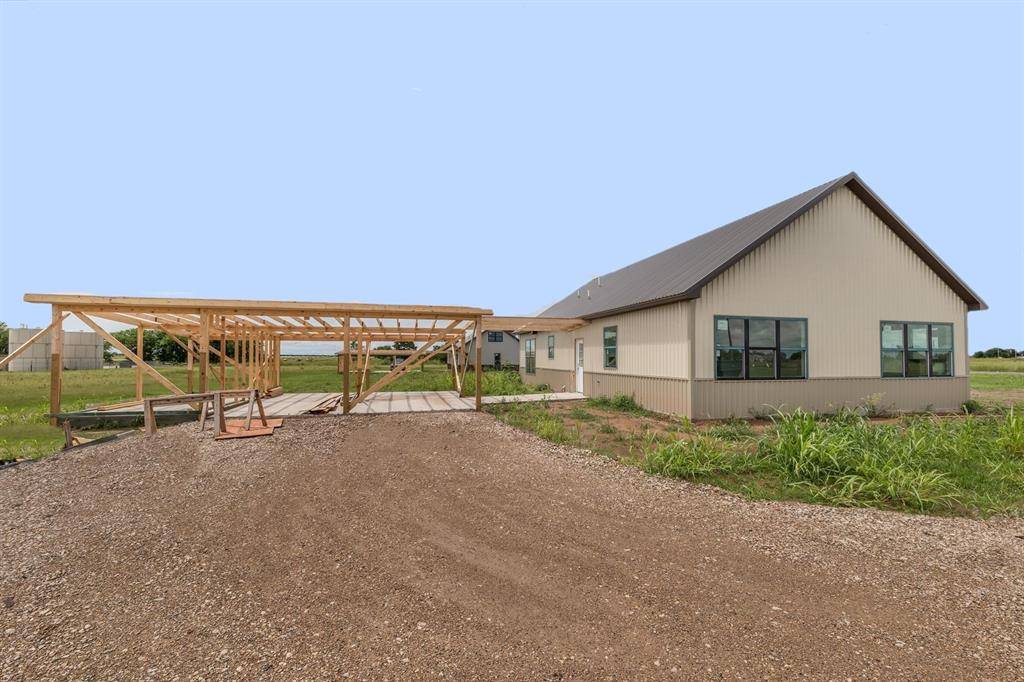 Elm Mott, TX 76640,182 S Baese Road