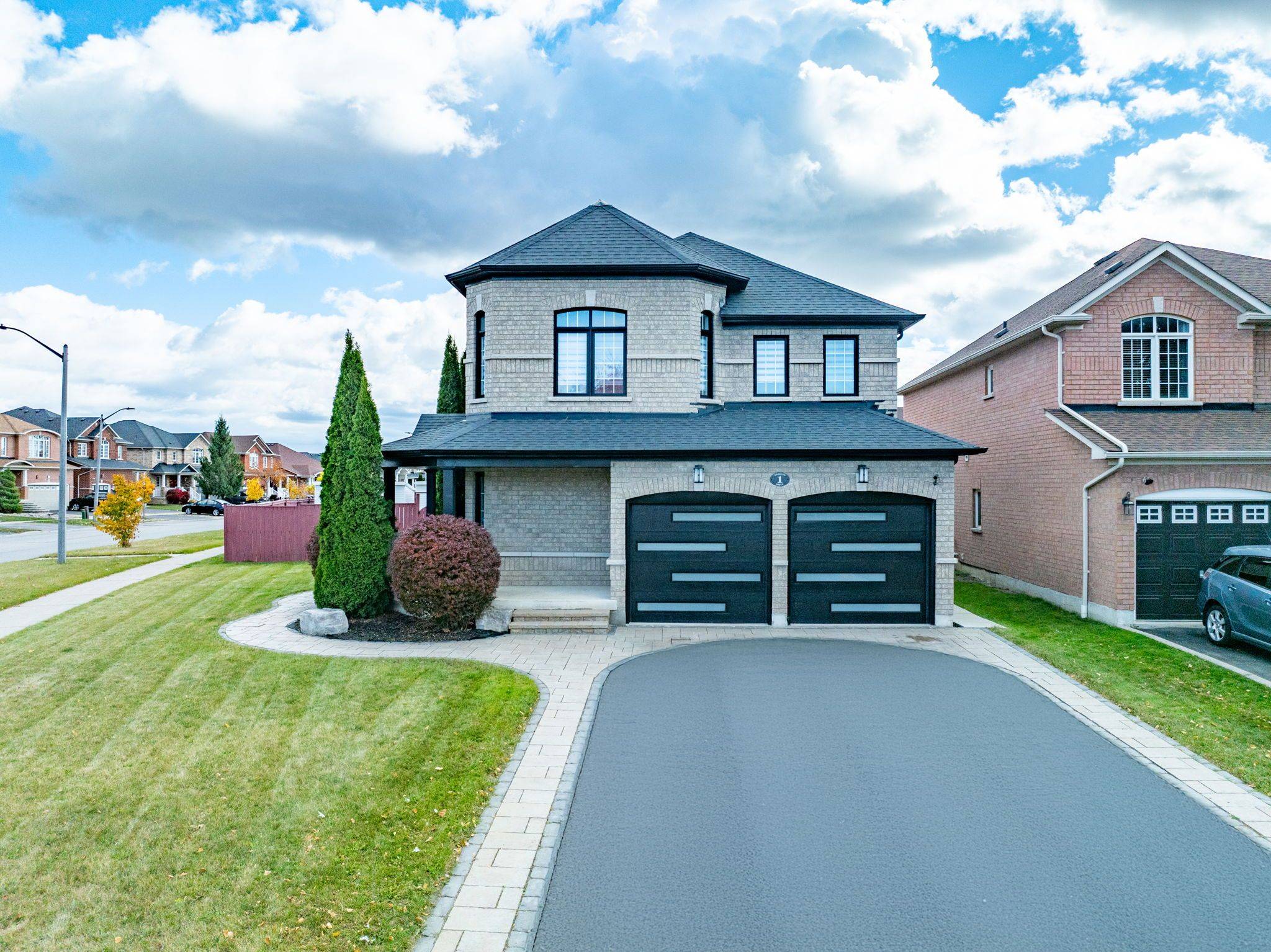Whitby, ON L1P 1T7,1 Bridgid DR