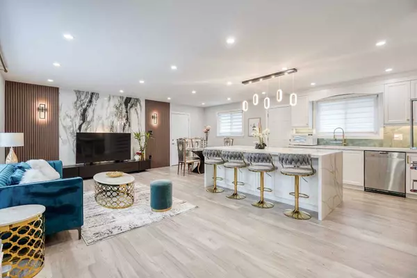 2 Lesgay CRES, Toronto C15, ON M2J 2H8