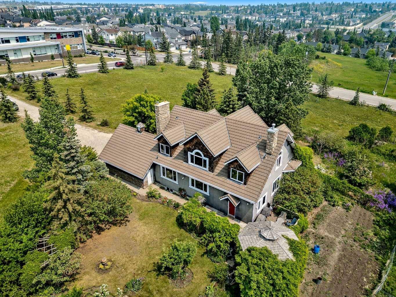 Calgary, AB T3C 3N9,9 Elveden DR Southwest