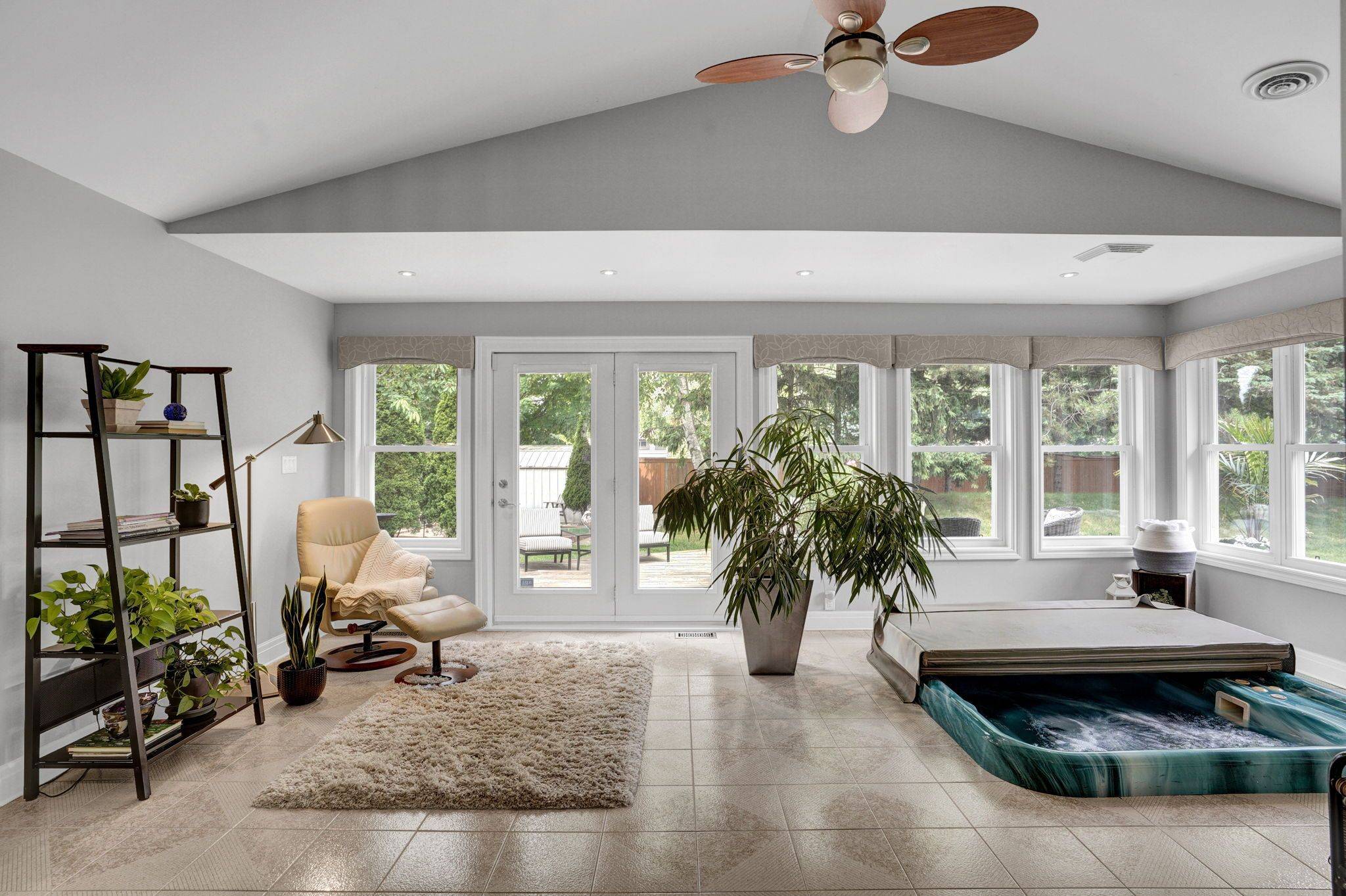 Niagara Falls, ON L2J 4E7,7103 BURBANK CRES