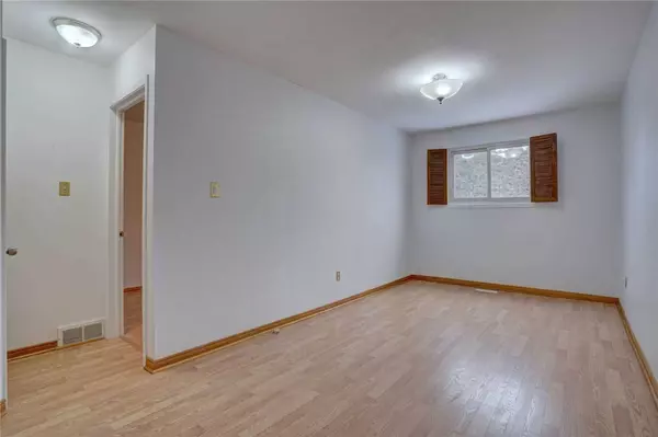 Oshawa, ON L1G 5R7,435 Maplewood DR