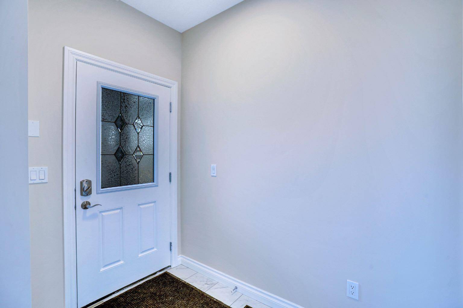 Calgary, AB T2B 1C5,2035 41 ST Southeast