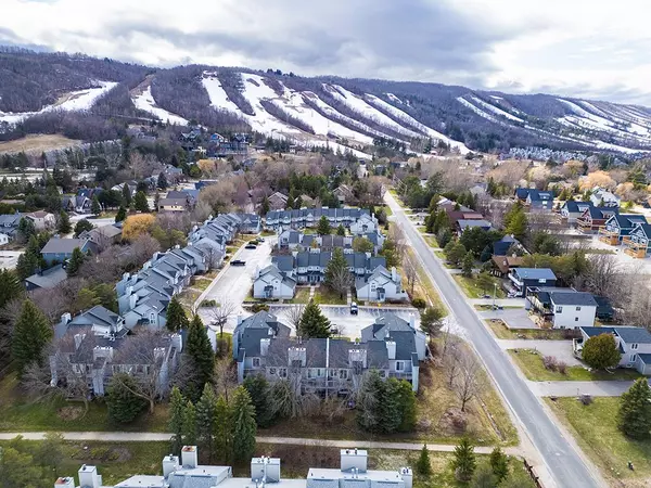 Blue Mountains, ON L9Y 0N9,146 Settlers WAY #38