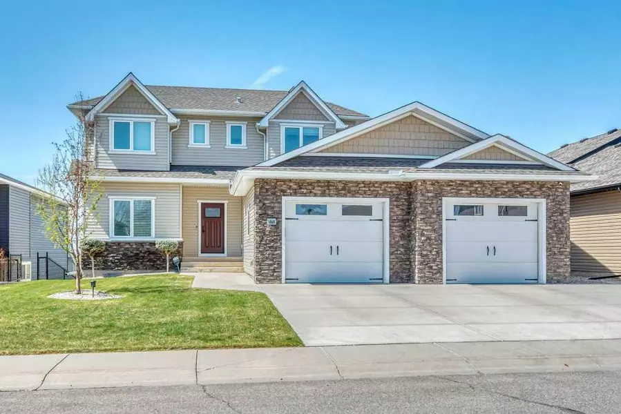 1069 Hillcrest Manor EST, Strathmore, AB T1P 0B9