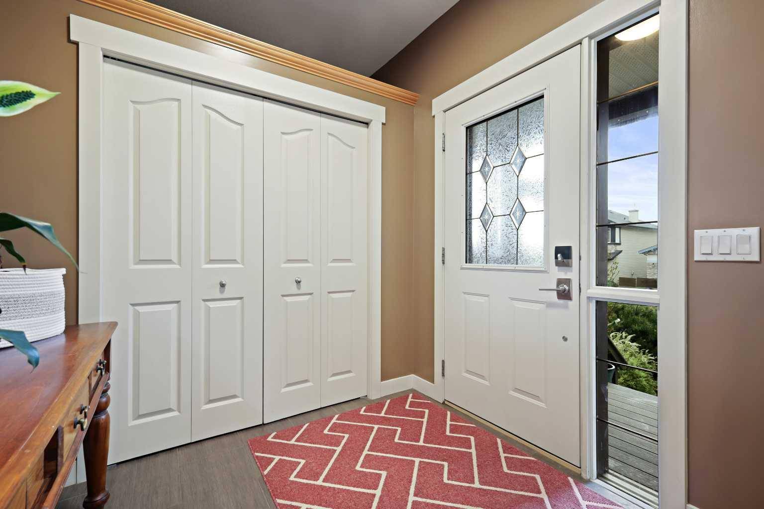 Calgary, AB T3H 5E5,11 Springbank MT Southwest