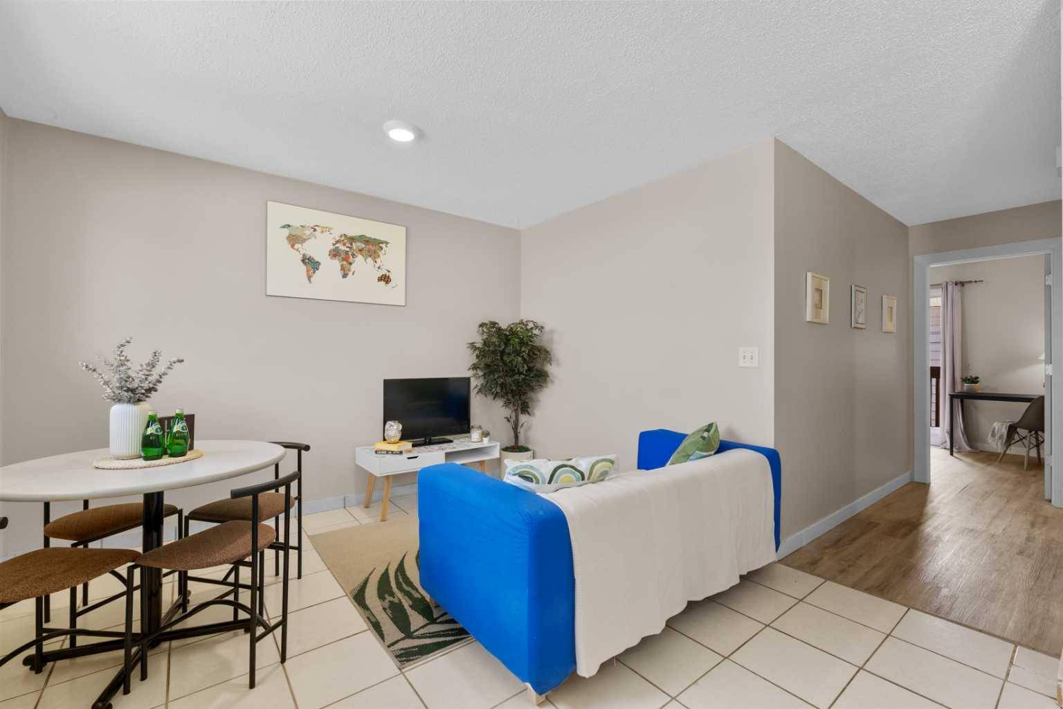Calgary, AB T2C 1C1,7630 Ogden RD SE #3