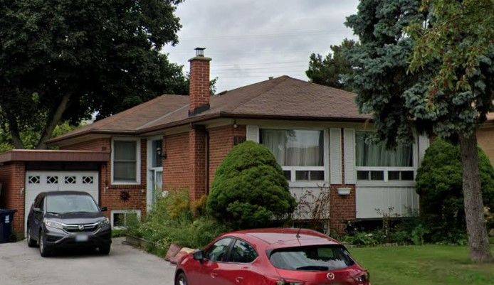 Toronto E09, ON M1H 2B3,16 Wantanopa CRES