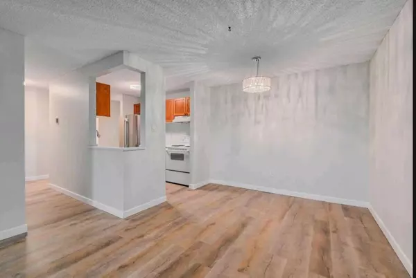 Calgary, AB T3C 3T9,550 Westwood DR SW #310