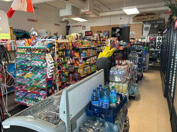 Sylvan Lake, AB T4S 1R3,5003 Lakeshore DR #150