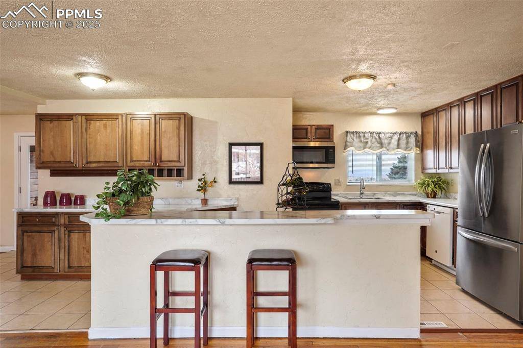 Colorado Springs, CO 80907,1613 Newcastle ST