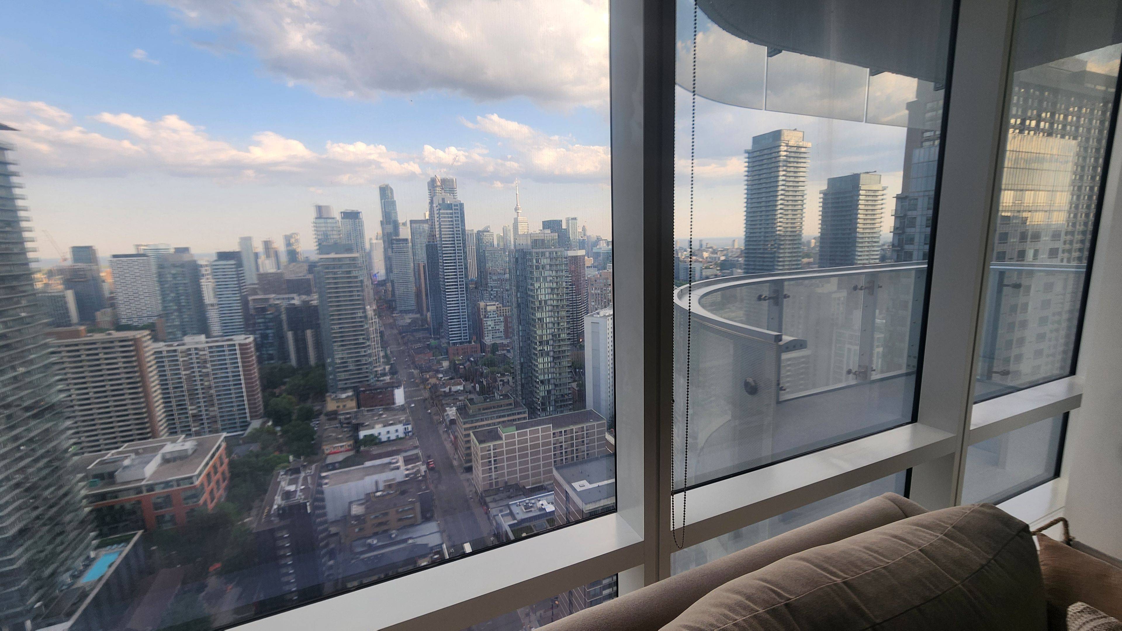 Toronto C08, ON M4W 1A9,1 Bloor ST E #3307