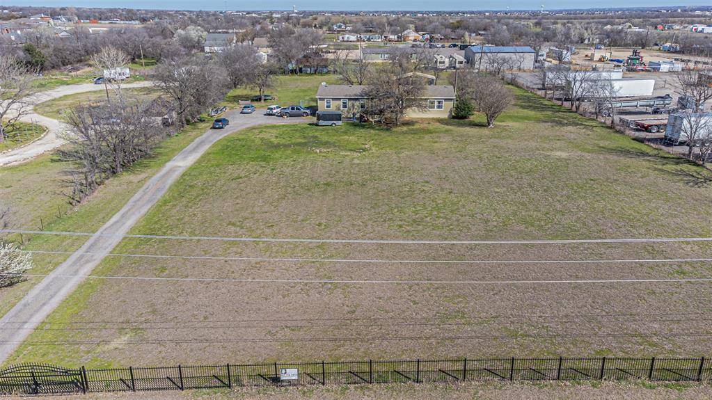 17375 Gaffield Road, Justin, TX 76247