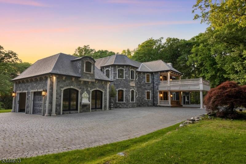 Saddle River Boro, NJ 07458,105 Chestnut Ridge Rd