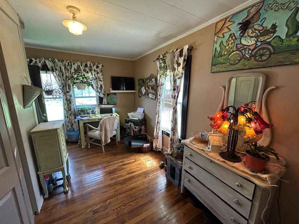 Max Meadows, VA 24360,146 Martin Rd