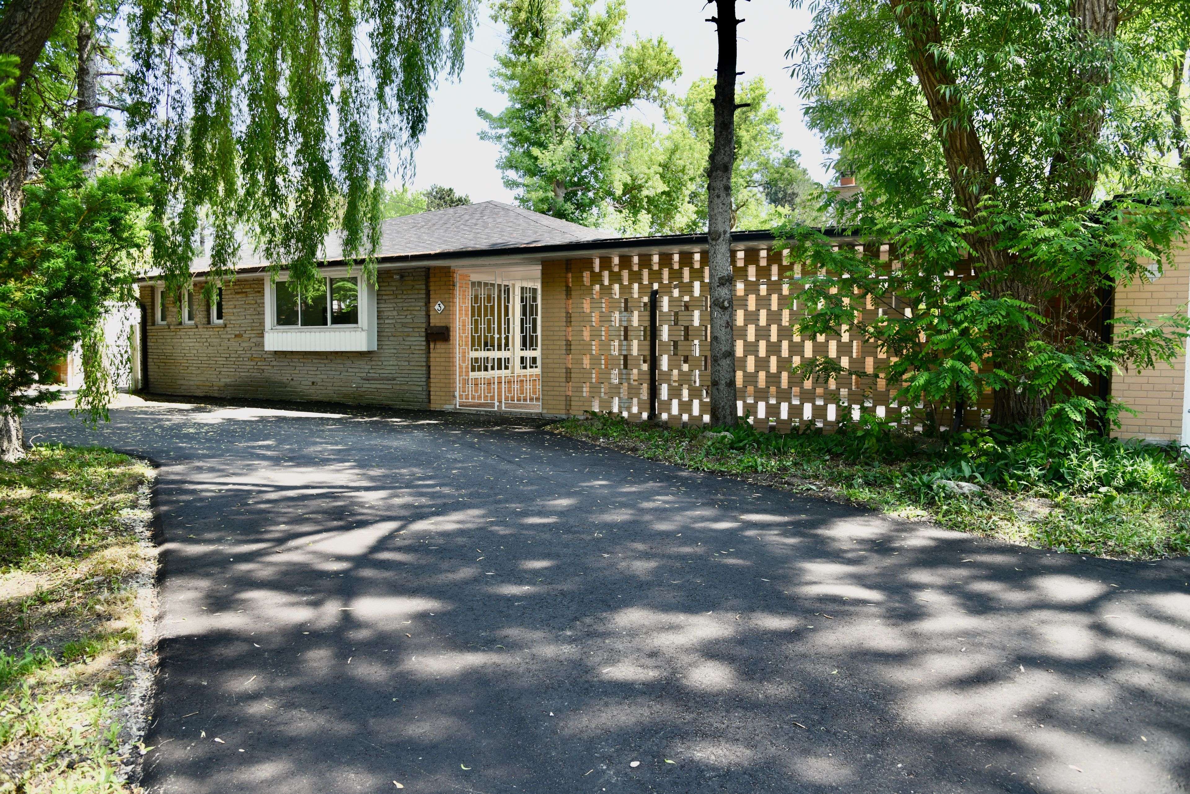 3 Elm Ridge Acres RD S, Markham, ON L3T 1W2
