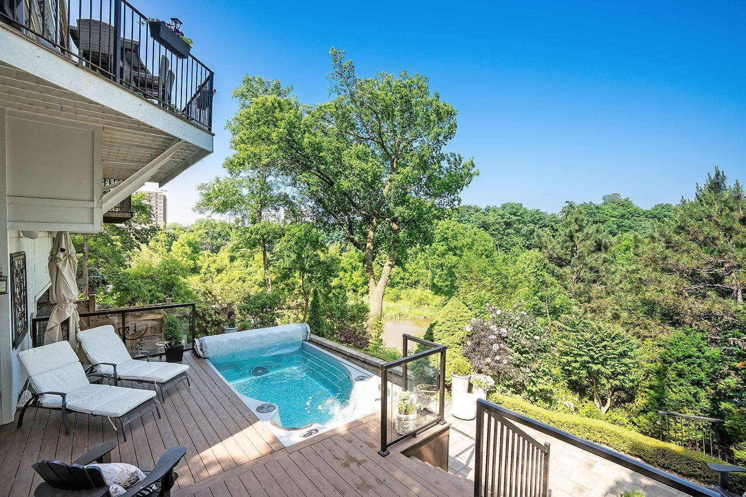 Oakville, ON L6J 3E5,158 Dunn ST