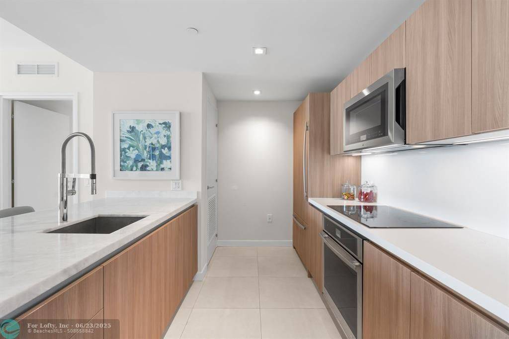Fort Lauderdale, FL 33304,401 N Birch Road #1102
