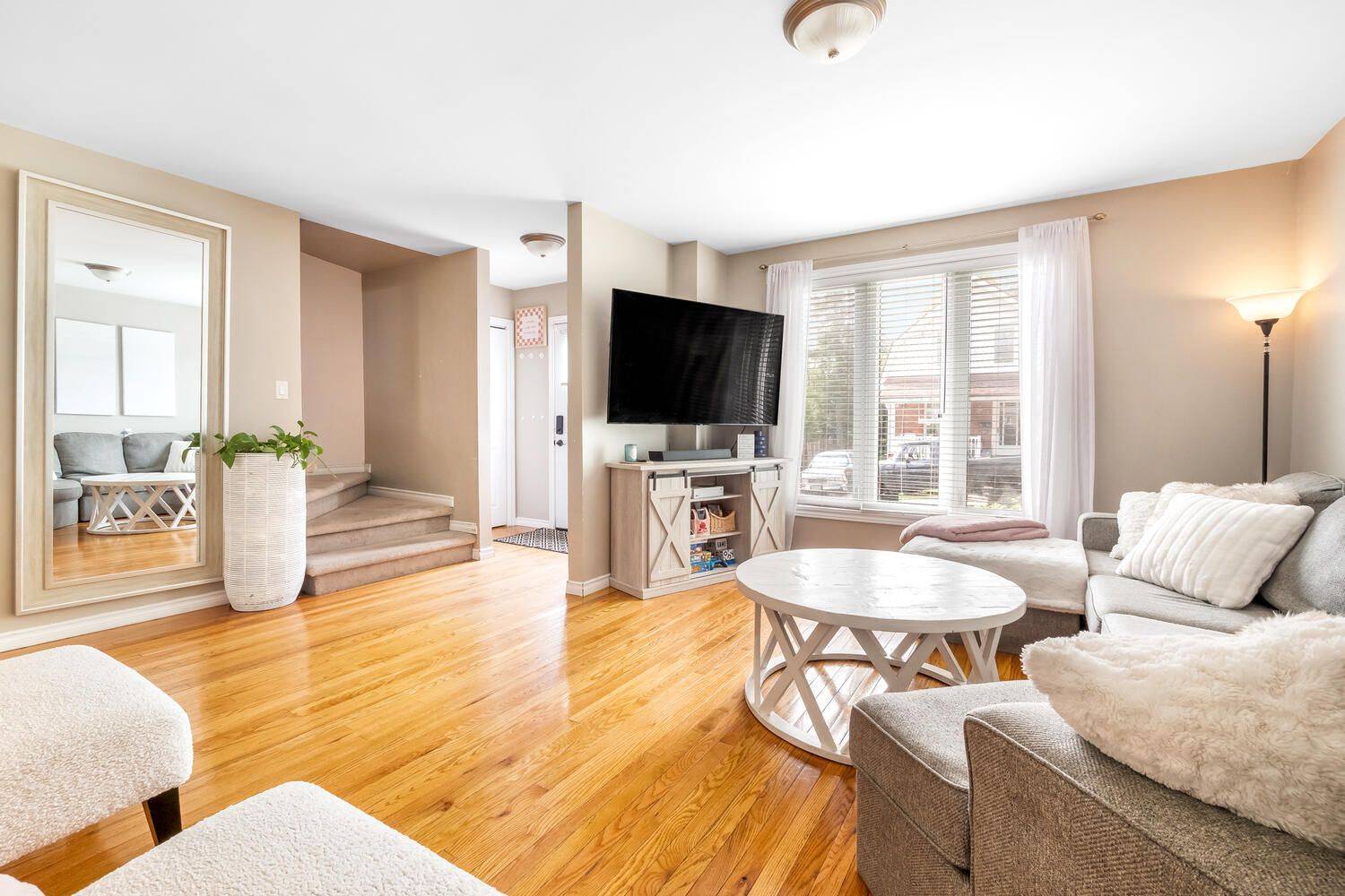 Owen Sound, ON N4K 3T5,428 11TH A ST W