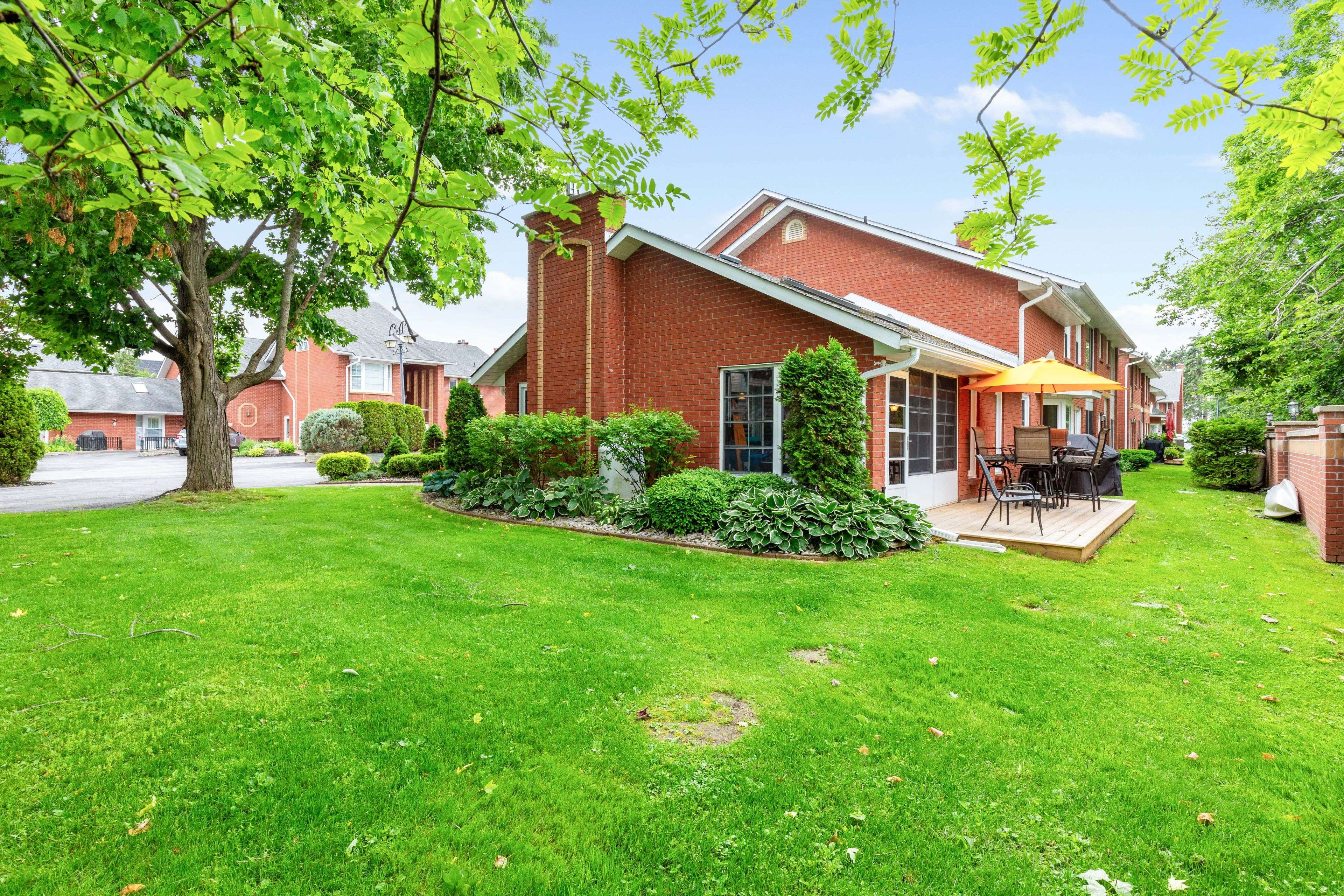 Kawartha Lakes, ON K0M 1A0,1 Sherwood ST #304