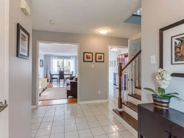 Brampton, ON L6X 4G2,122 Muirland CRES