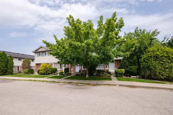 Norwich, ON N0J 1P0,10 Dufferin ST #4