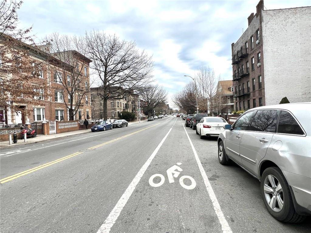 Brooklyn, NY 11226,2408 Clarendon RD