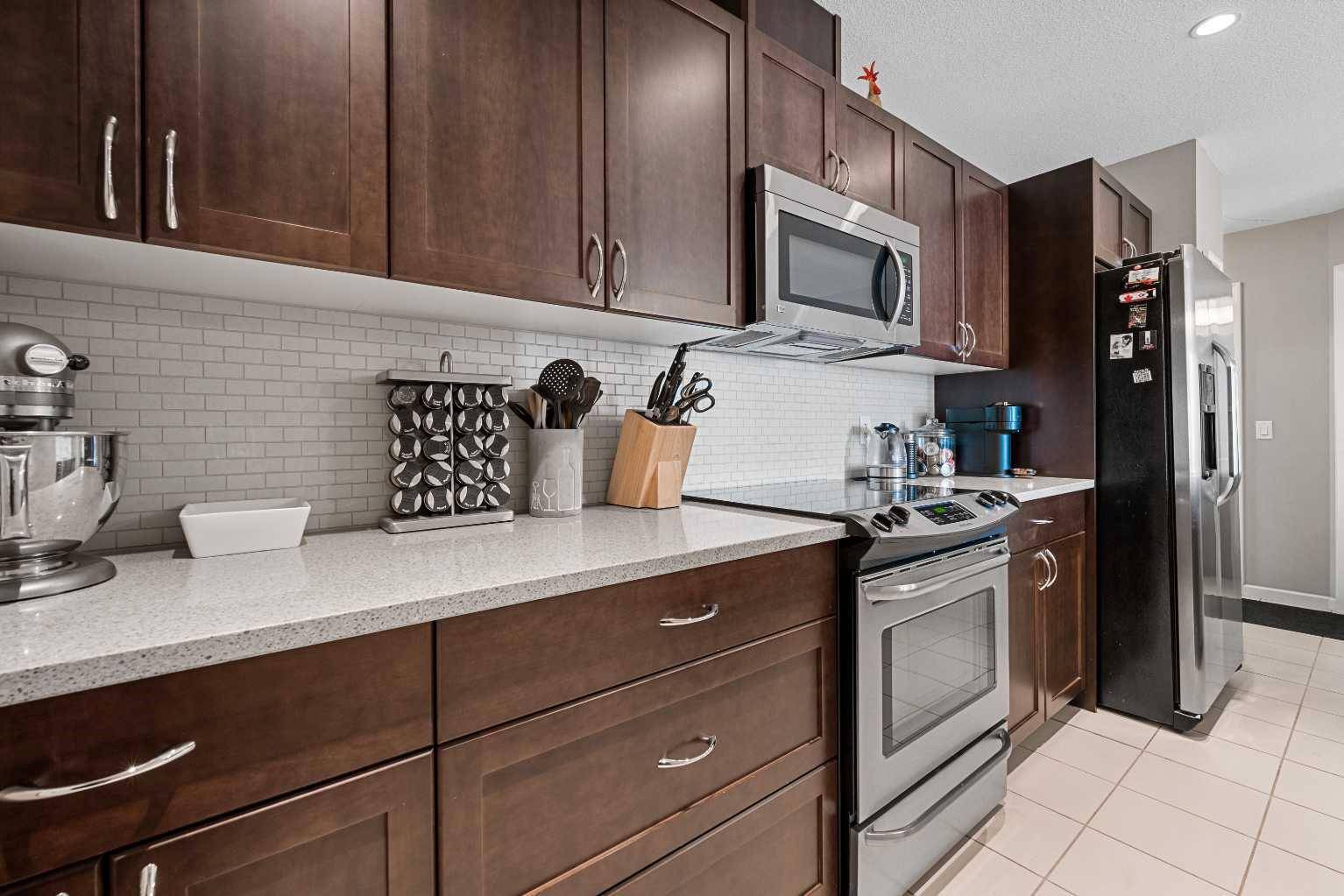 Calgary, AB T2G 1E1,211 13 AVE Southeast #1708