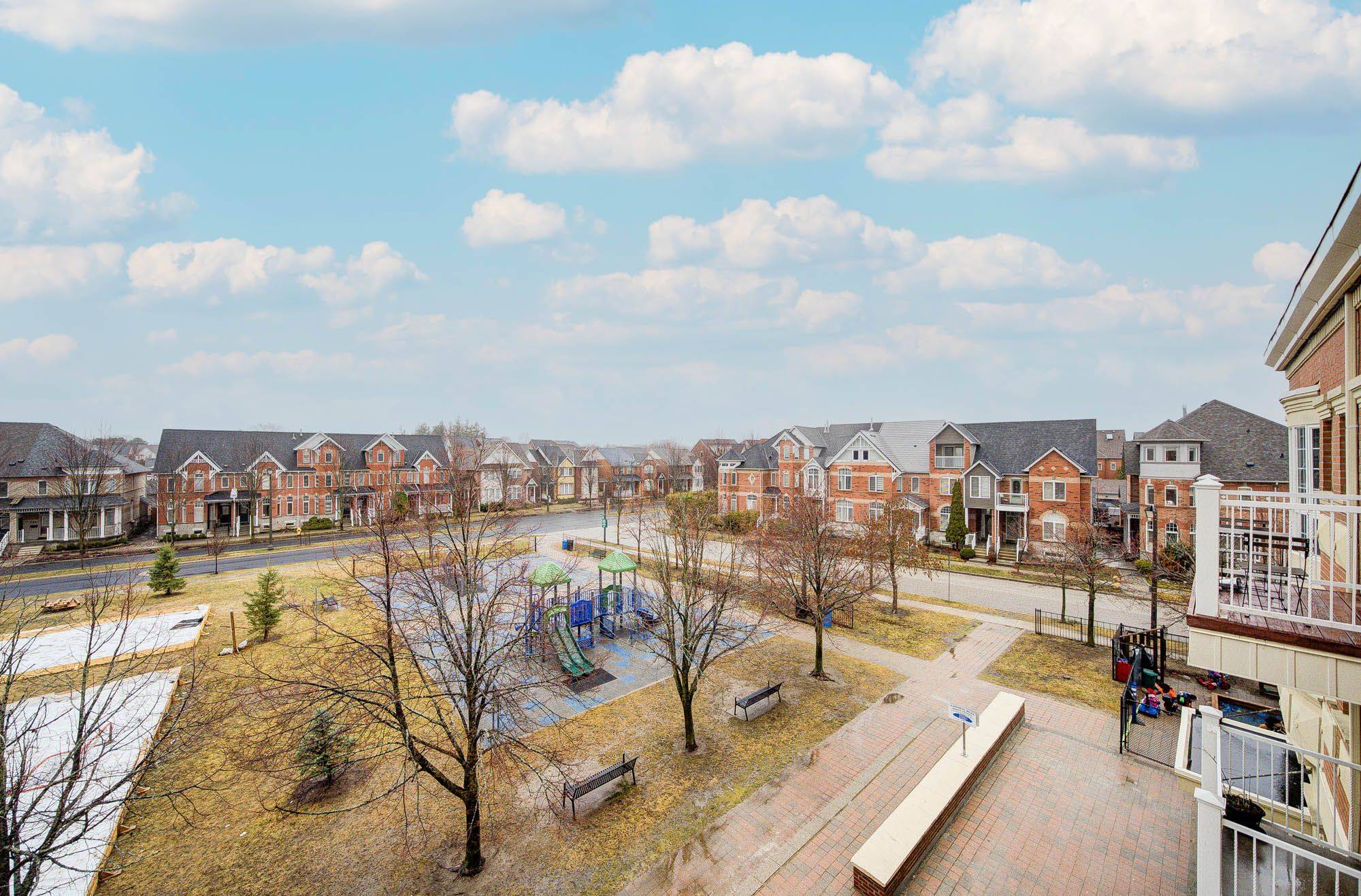 Markham, ON L6B 1B6,15 Cornell Meadows AVE #A206