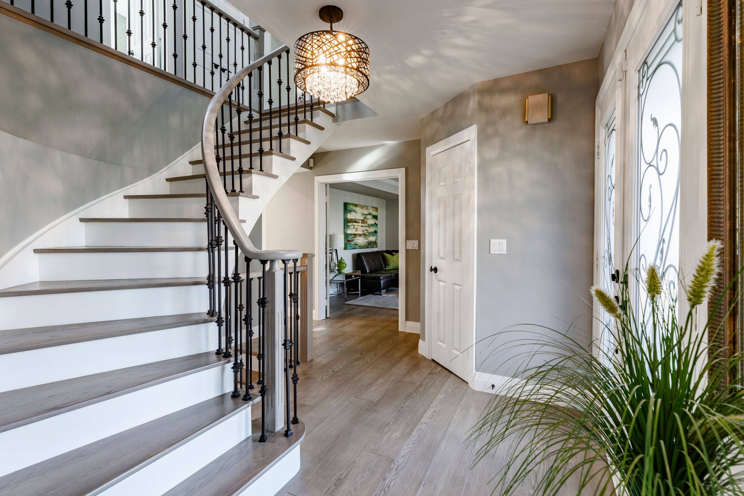 Mississauga, ON L5E 2N6,1486 Myron DR