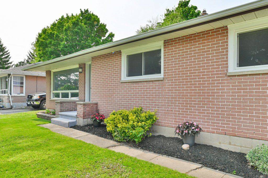 Prince Edward County, ON K0K 2T0,13234 Loyalist Pkwy