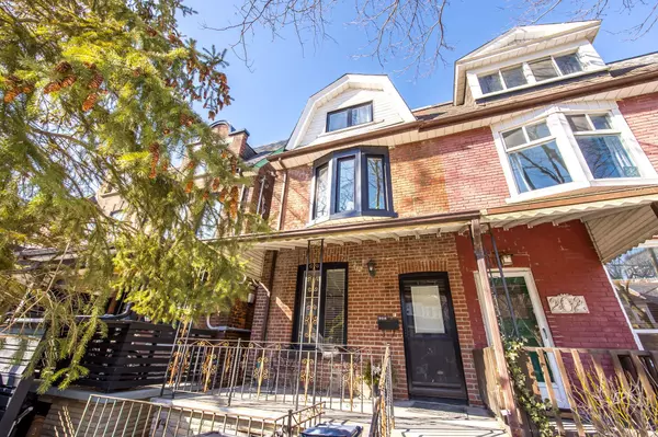 200 Roxton RD, Toronto C01, ON M6J 2Y5