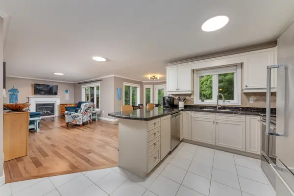 Oro-medonte, ON L0L 2L0,3 Maplehill DR