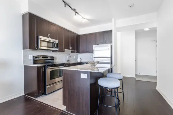 Burlington, ON L7L 0E4,1940 IRONSTONE DR #311