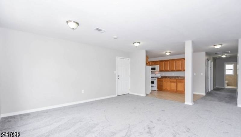 Elizabeth City, NJ 07202,354-356 Rosehill Pl #2