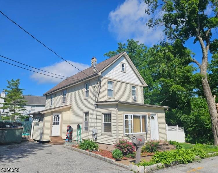 Hamburg Boro, NJ 07419,19 Card St