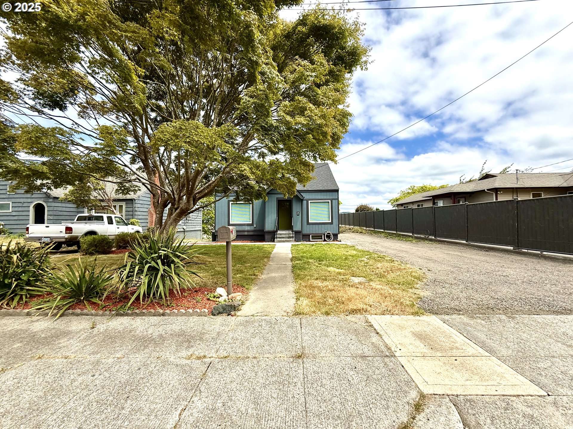 Coos Bay, OR 97420,1350 N 8TH ST