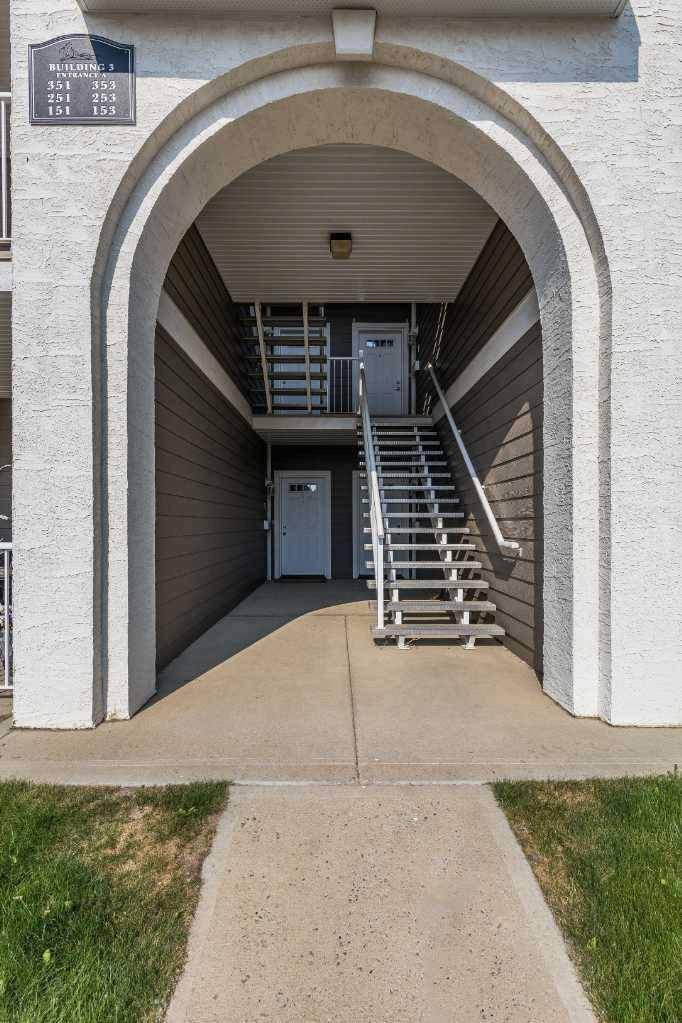 Medicine Hat, AB T1A0M5,251 Southlands Pointe SE