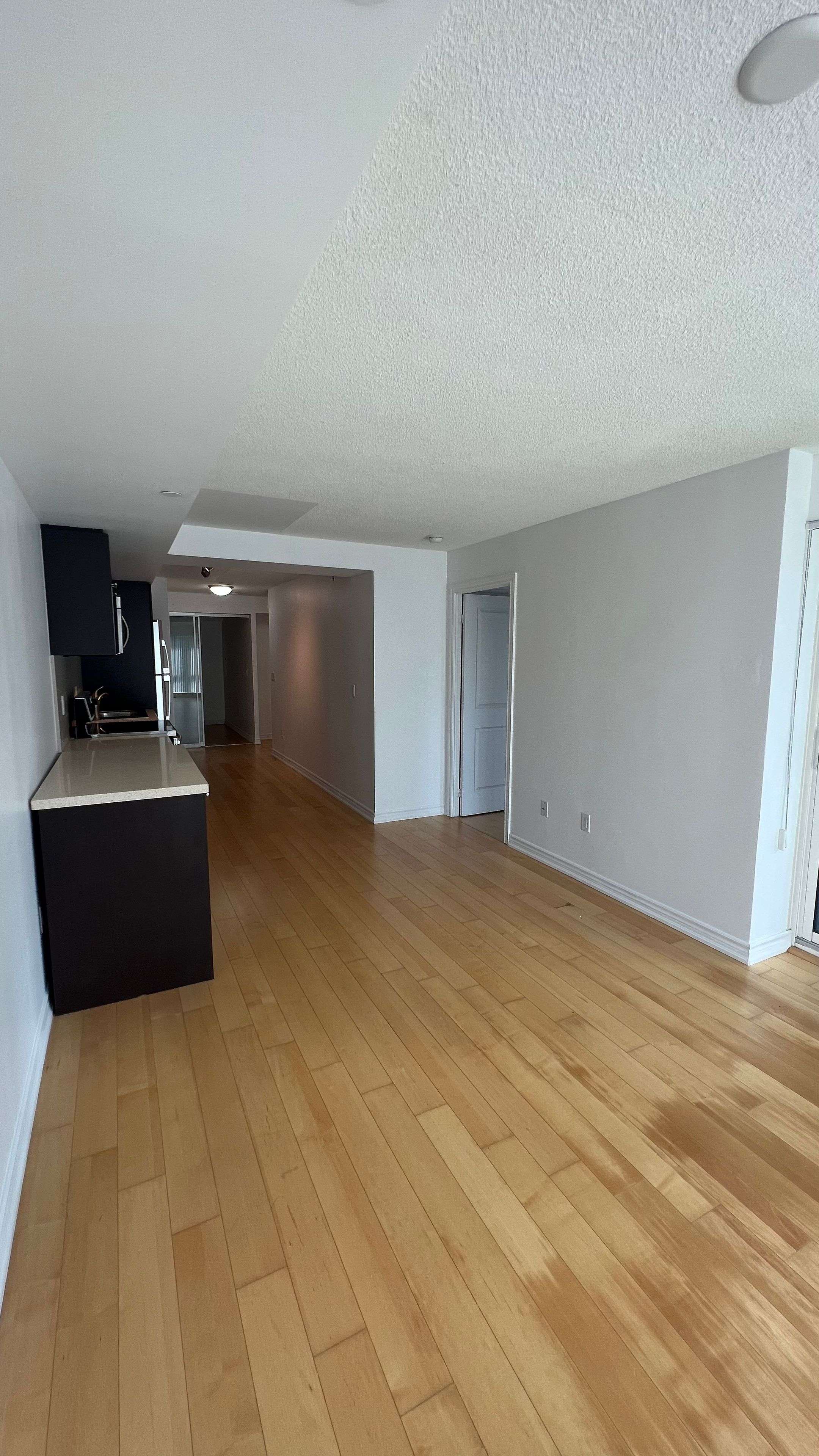 Toronto C01, ON M5B 0A5,386 Yonge ST #1616